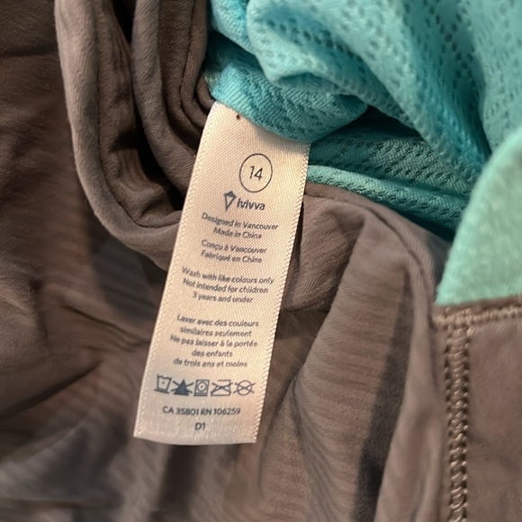 Ivivva Jacket Reversible - Picture 2 of 5